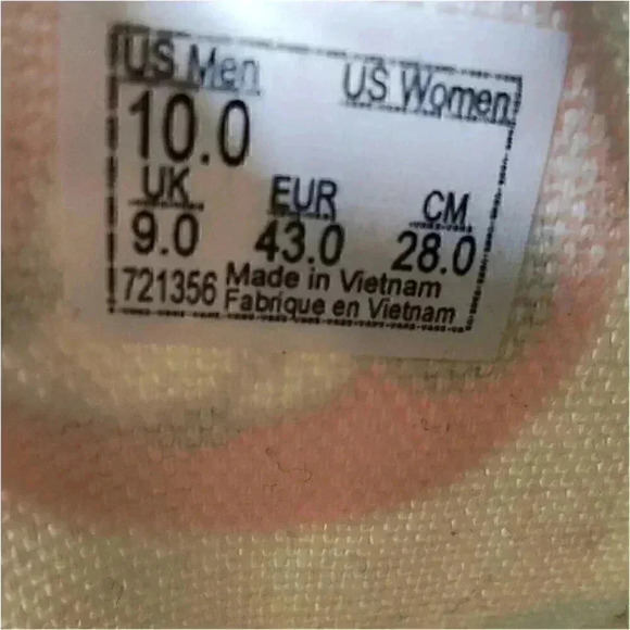 Disney 50th Anniversary Vans - Mickey & Friends - Limited Edition Sneaker - Picture 8 of 9